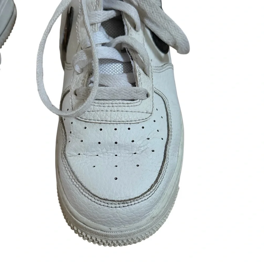 Nike Air Force 1 Sneakers White and Black‎ Shoes Swoosh
